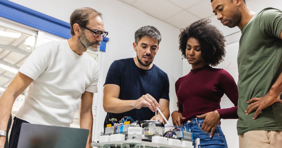 Why Electrical Engineers and Procurement Need to Collaborate from the Start