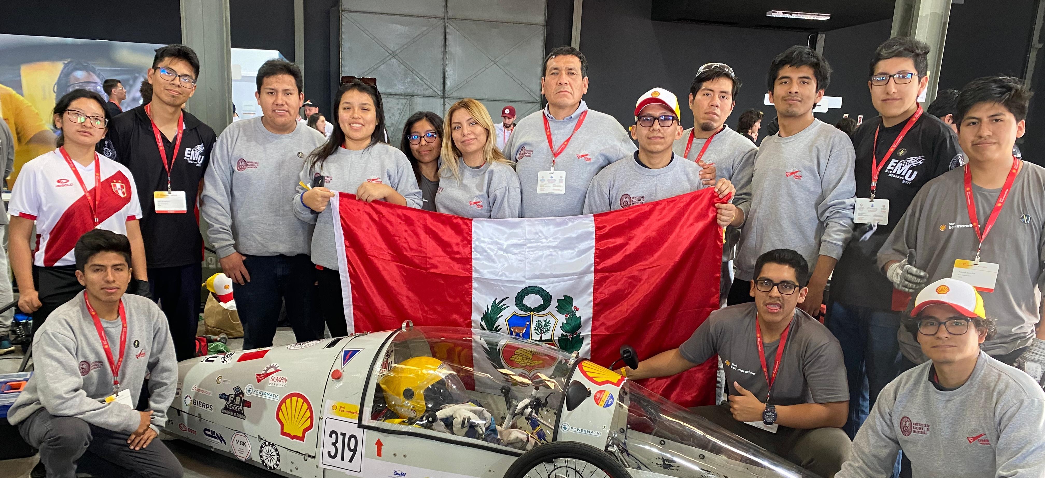Eco Motors UNI Team Photo