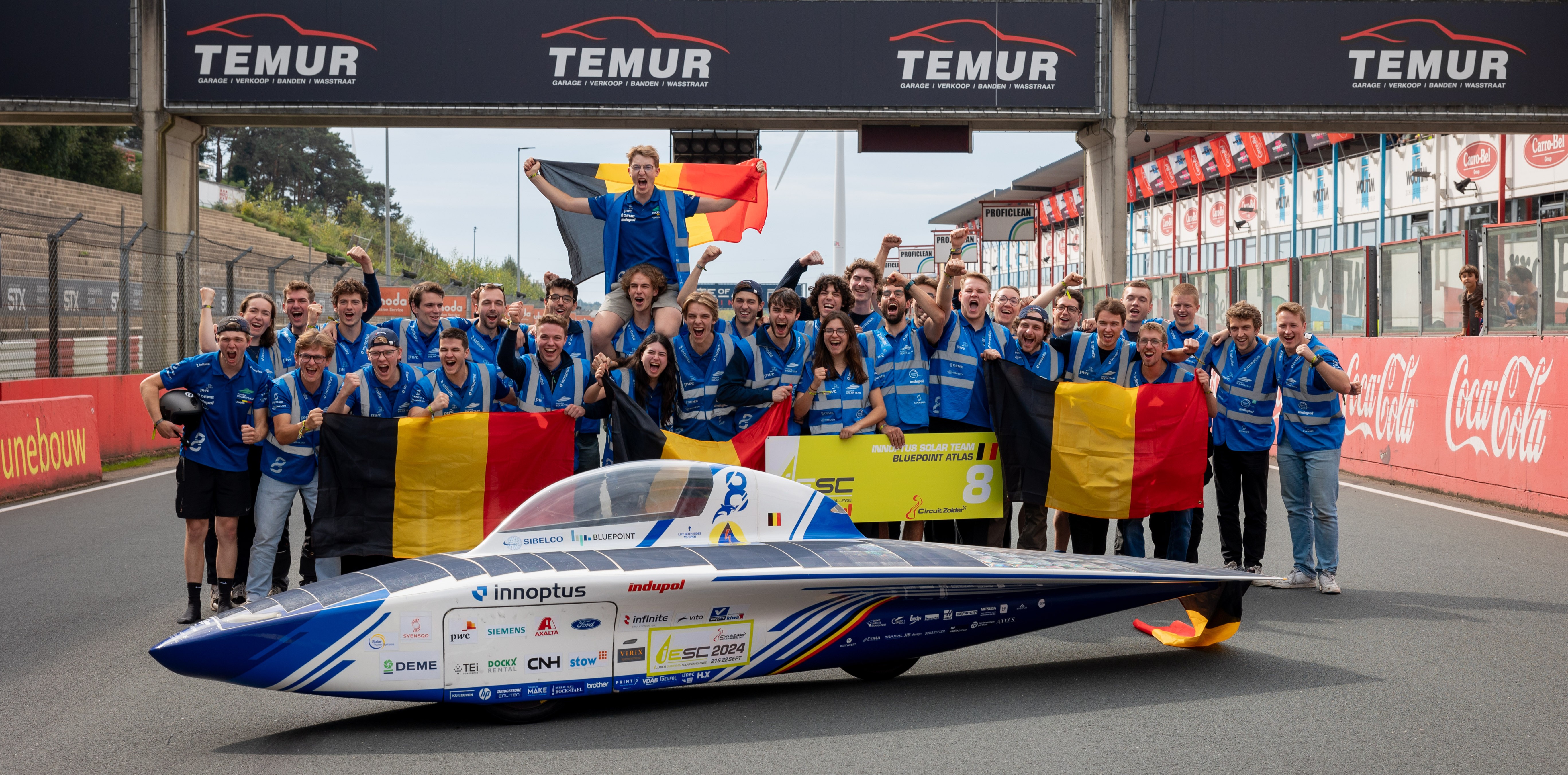 Innoptus Solar Team Photo